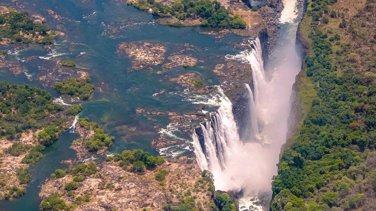 Victoria Falls and safari scenery in Zimbabwe