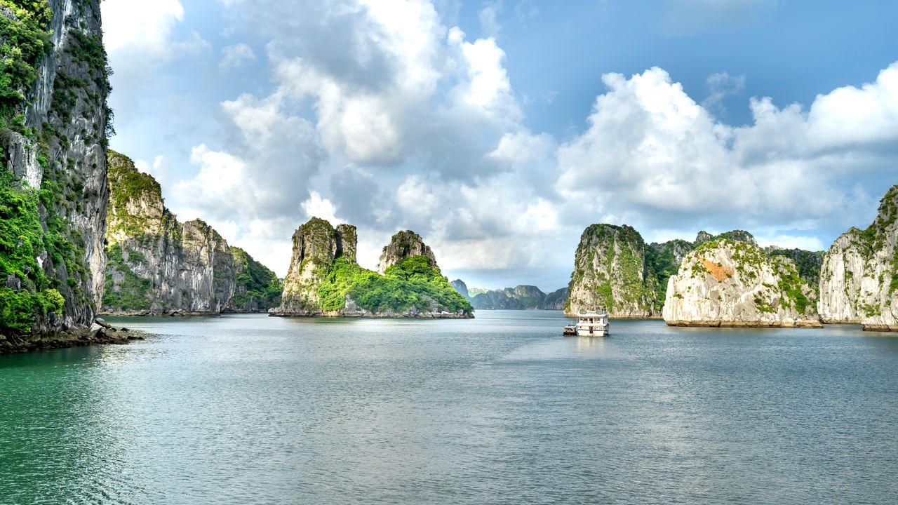 Halong Bay and scenery in Vietnam